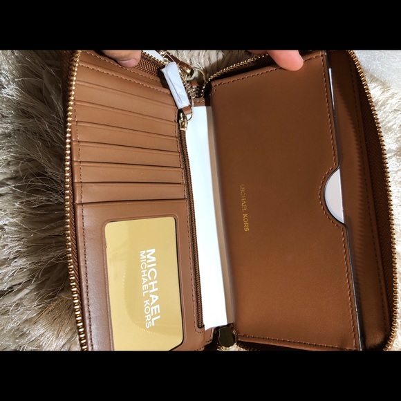 Michael Kors Jet Set Travel Phone Wallet Wristlet - Picture 13 of 16